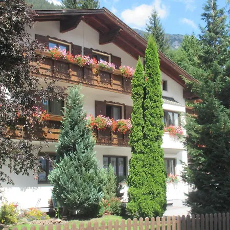 Frühstückspension Haus Fallesin *