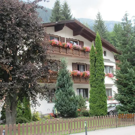 Frühstückspension Haus Fallesin *